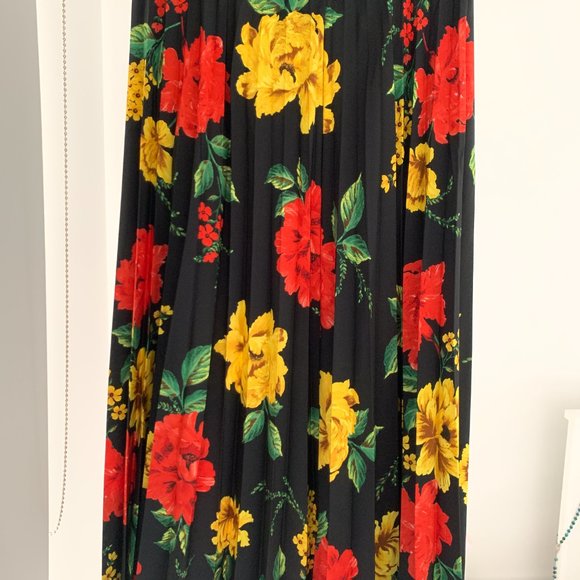 Pretty flower print design midi skirt size 12 UK / 40 EU - Picture 6 of 8